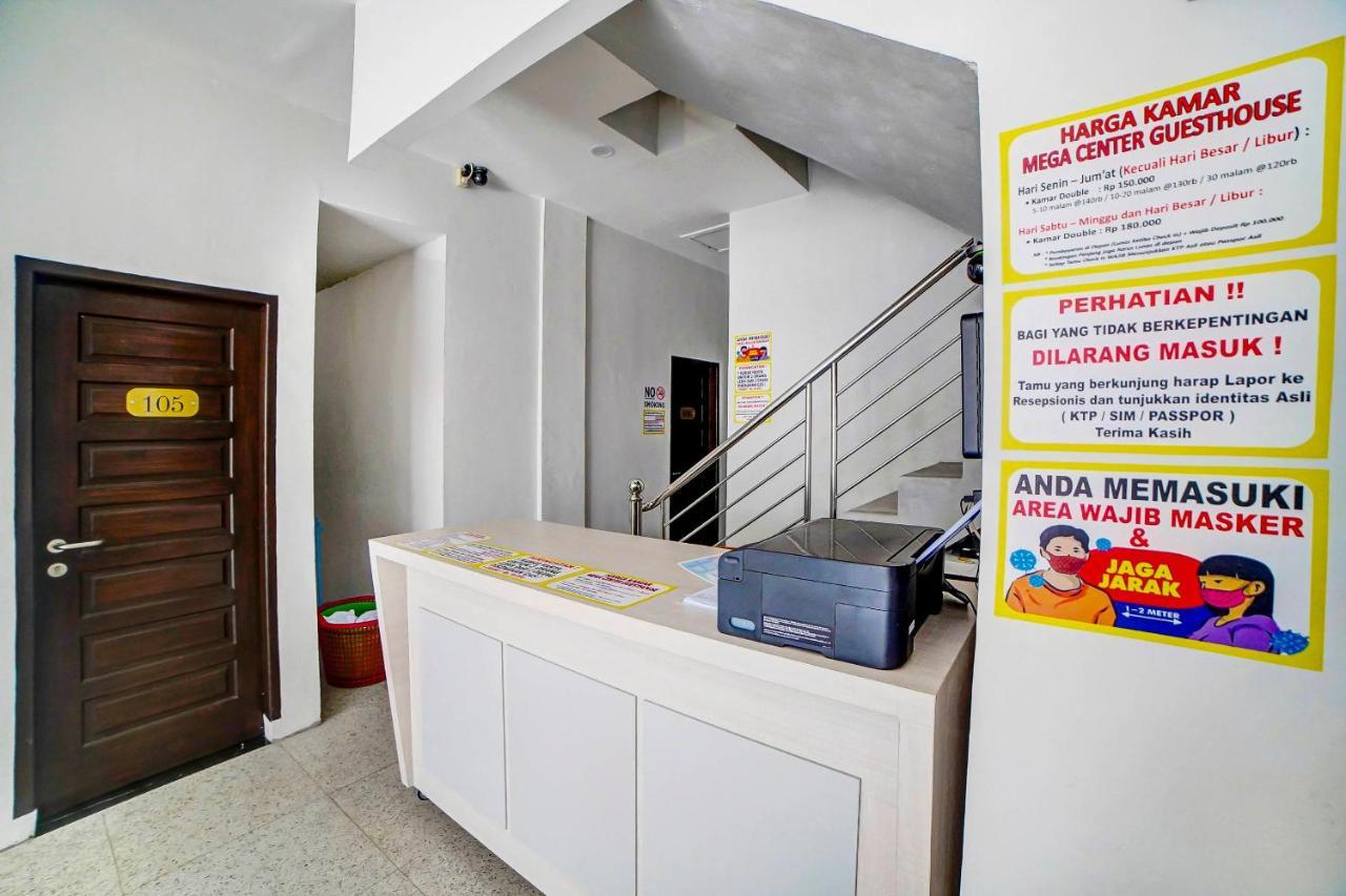 Oyo 91211 Mega Comfort Guest House Medan Exteriér fotografie