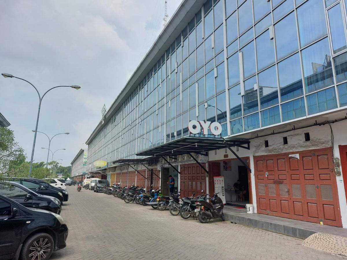 Oyo 91211 Mega Comfort Guest House Medan Exteriér fotografie