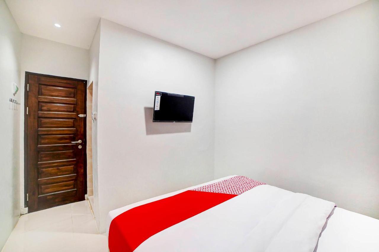 Oyo 91211 Mega Comfort Guest House Medan Exteriér fotografie