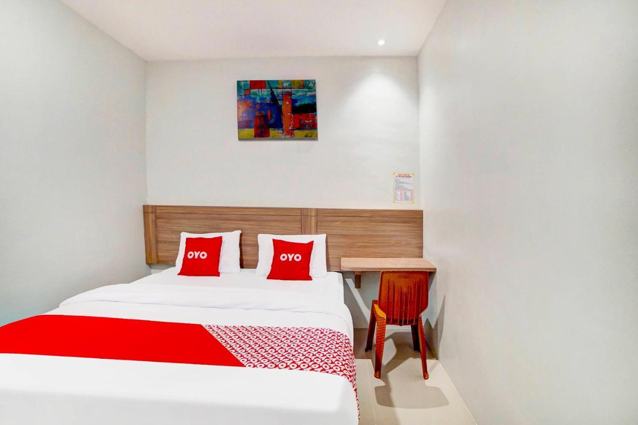 Oyo 91211 Mega Comfort Guest House Medan Exteriér fotografie