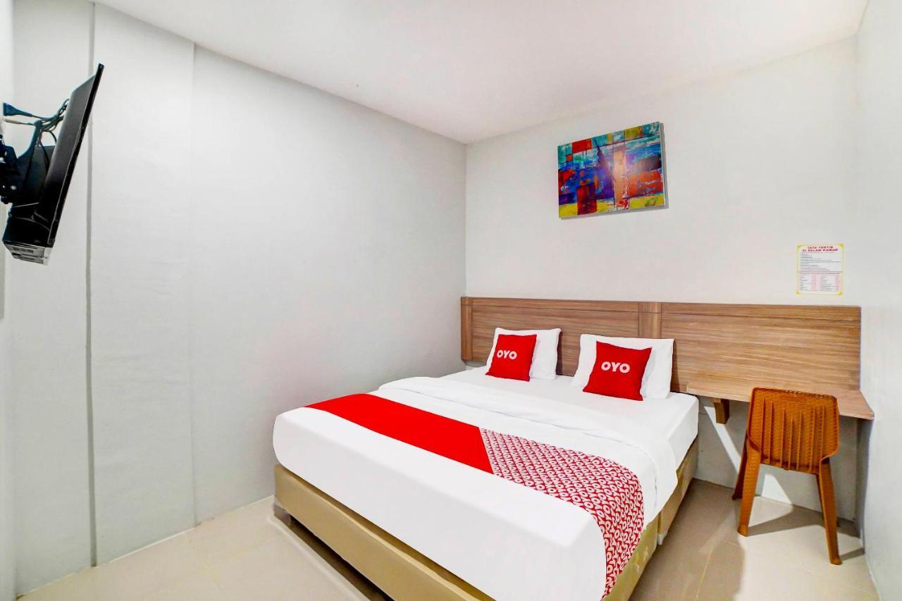 Oyo 91211 Mega Comfort Guest House Medan Exteriér fotografie